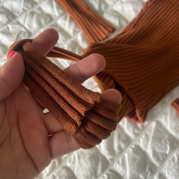 Hera Collection Rust Ribbed Bodysuit - Picture 3 of 6